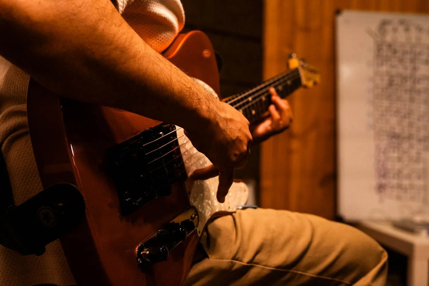 Guitarist, portraits photography in El Paso, TX by André Valenzuela (3 of 8)