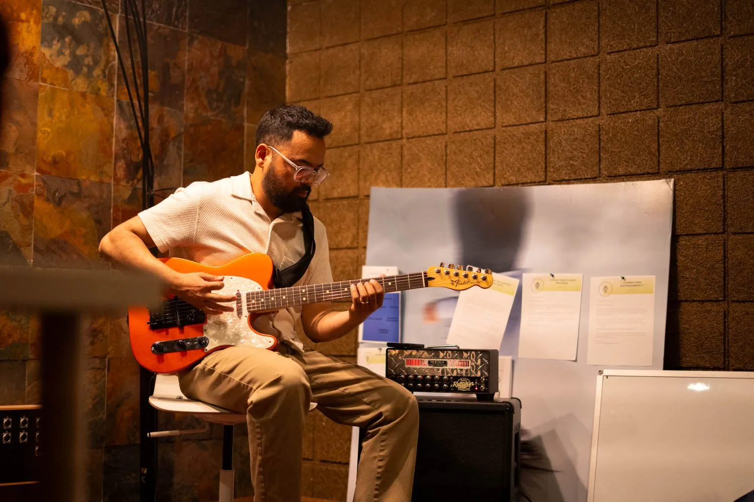 Guitarist, portraits photography in El Paso, TX by André Valenzuela (5 of 8)