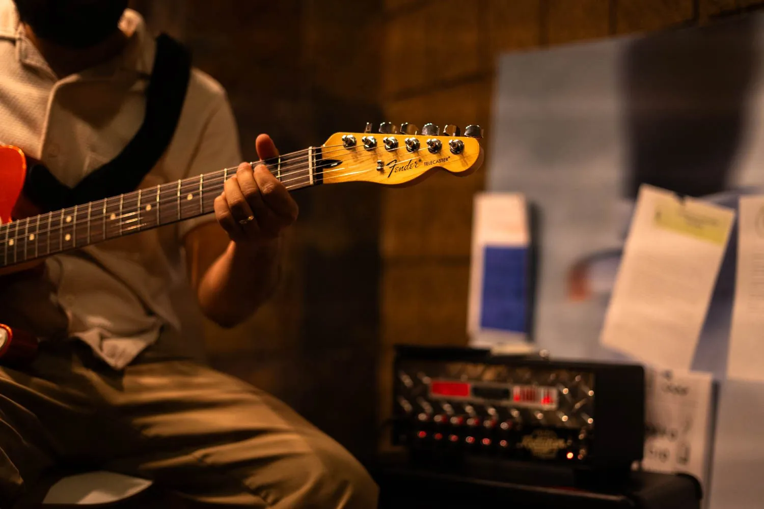 Guitarist, portraits photography in El Paso, TX by André Valenzuela (8 of 8)